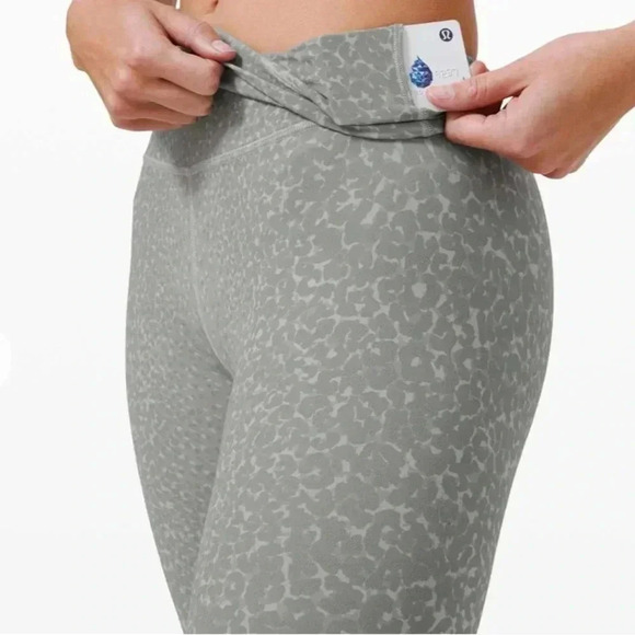 Lululemon I 4 - Picture 9 of 9